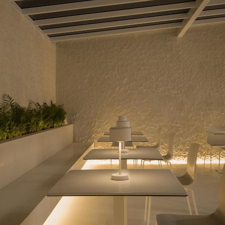 Hotel Hello Plovdiv - Free Parking And Pet Friendly ภายนอก รูปภาพ