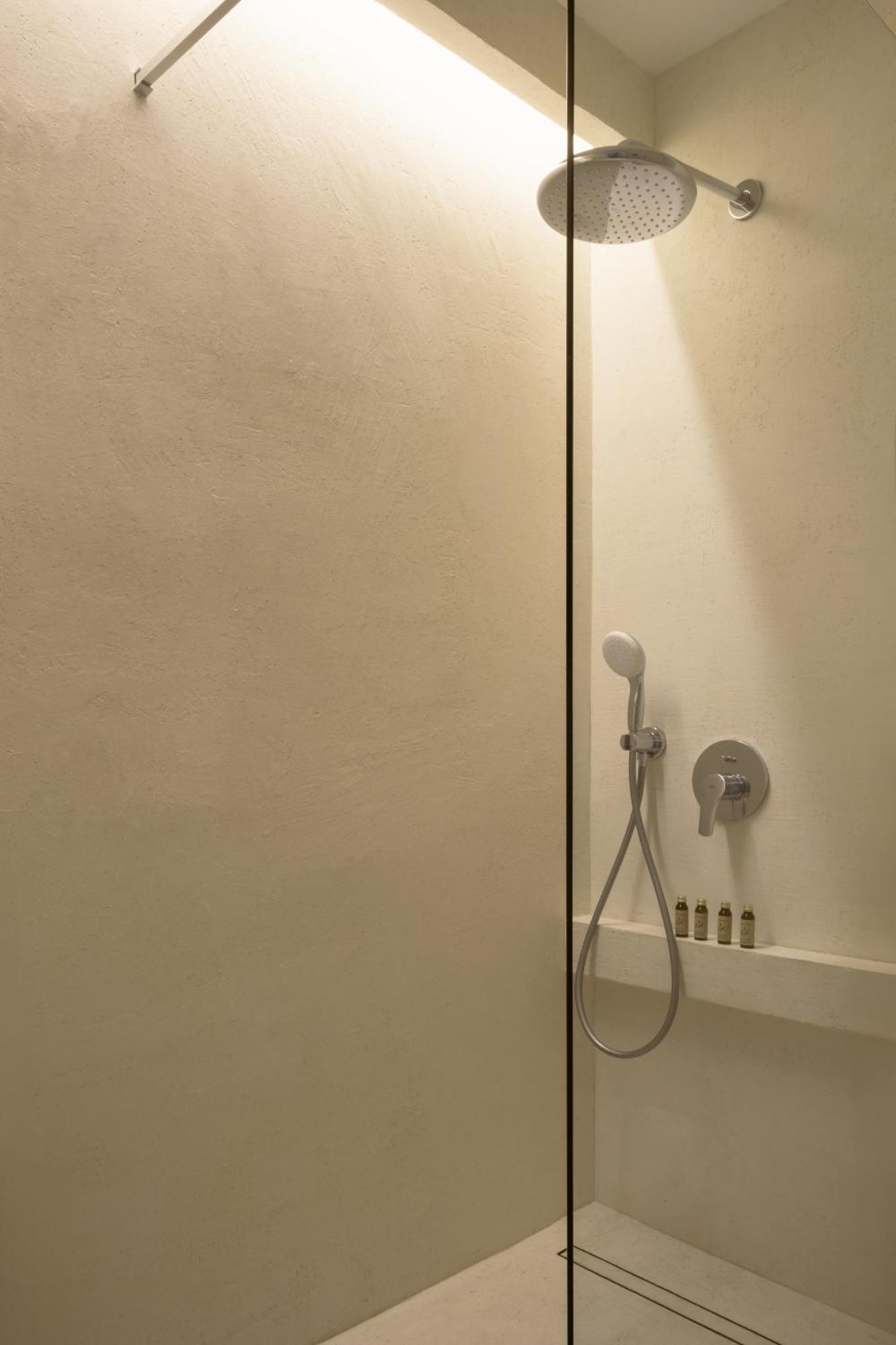Hotel Hello Plovdiv - Free Parking And Pet Friendly ภายนอก รูปภาพ