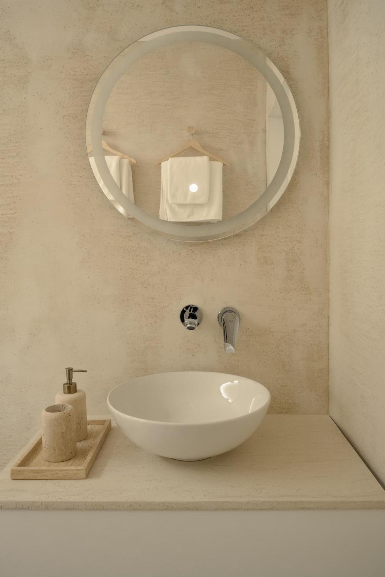 Hotel Hello Plovdiv - Free Parking And Pet Friendly ภายนอก รูปภาพ